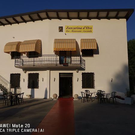 Hotel-Locanda Zanzarina D'Oro Nel Parco Oglio Sud Calvatone Exteriör bild
